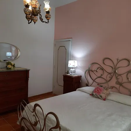 Casa Simonetta Il Glicine Ferienhaus *